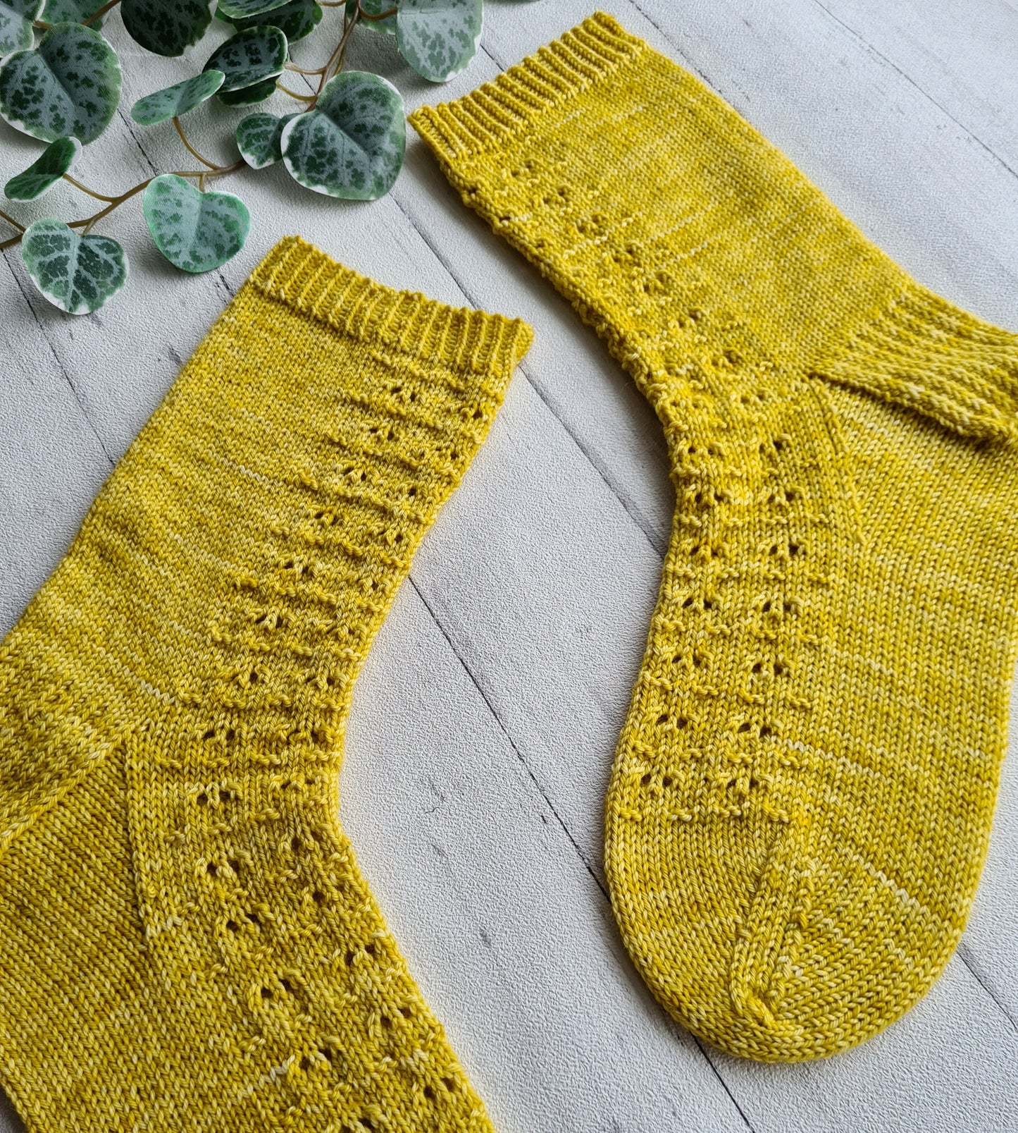 Sandy Ripple Socks Pattern
