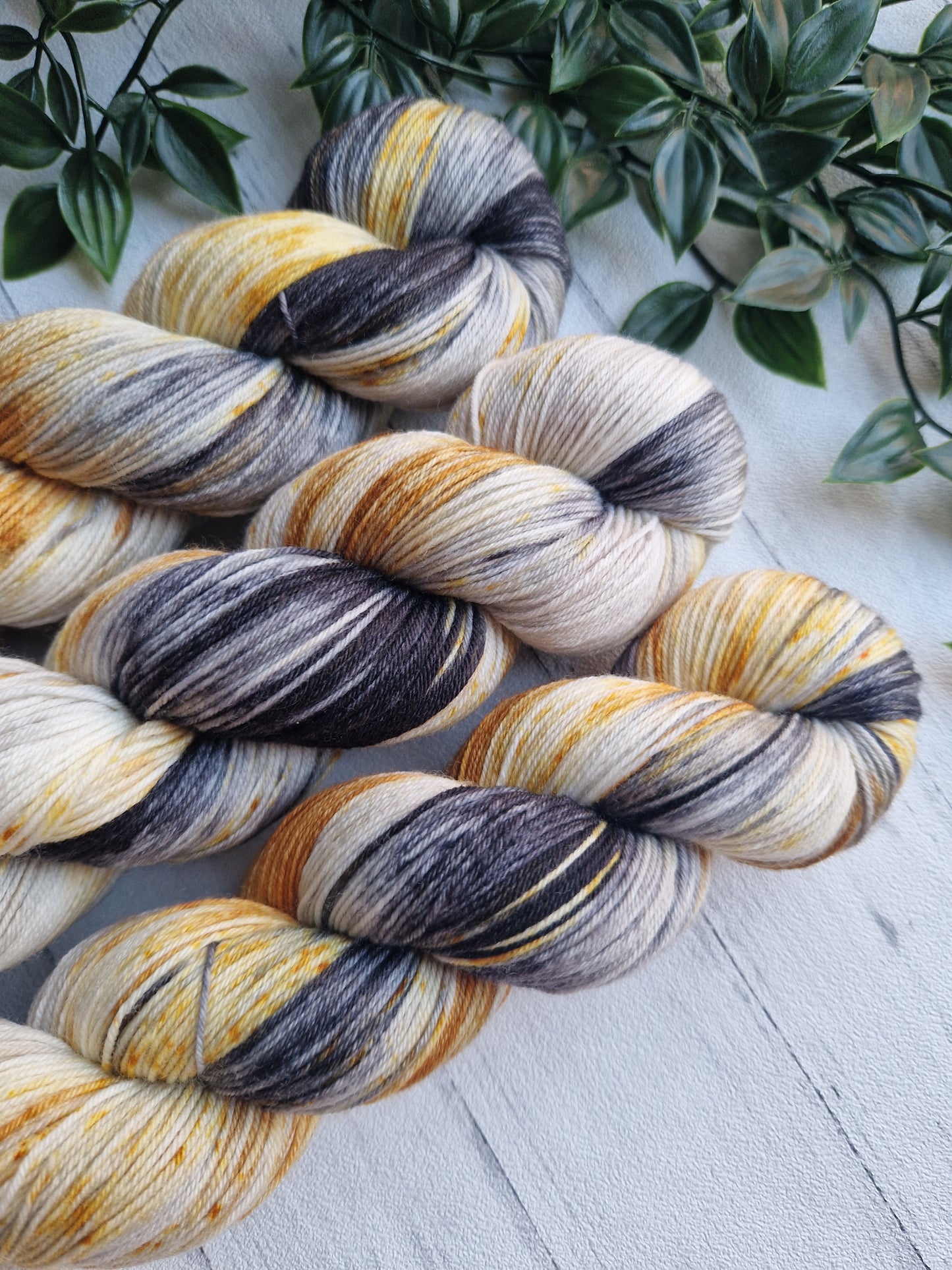 Ghostly Gala - Yak 4ply