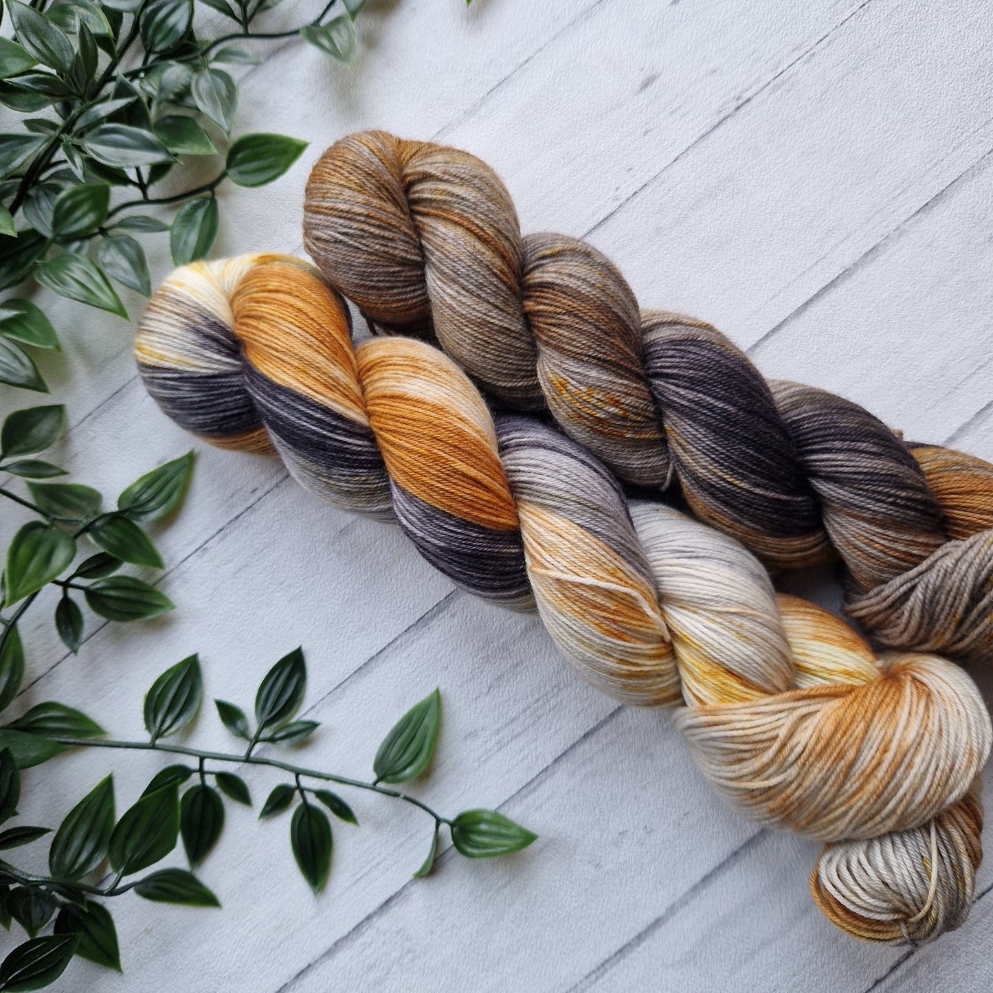 Ghostly Gala - Yak 4ply