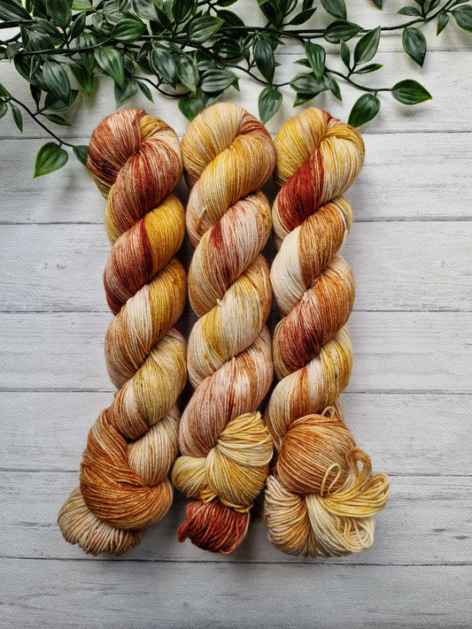 Caramel Apple Cake - Classic Sock