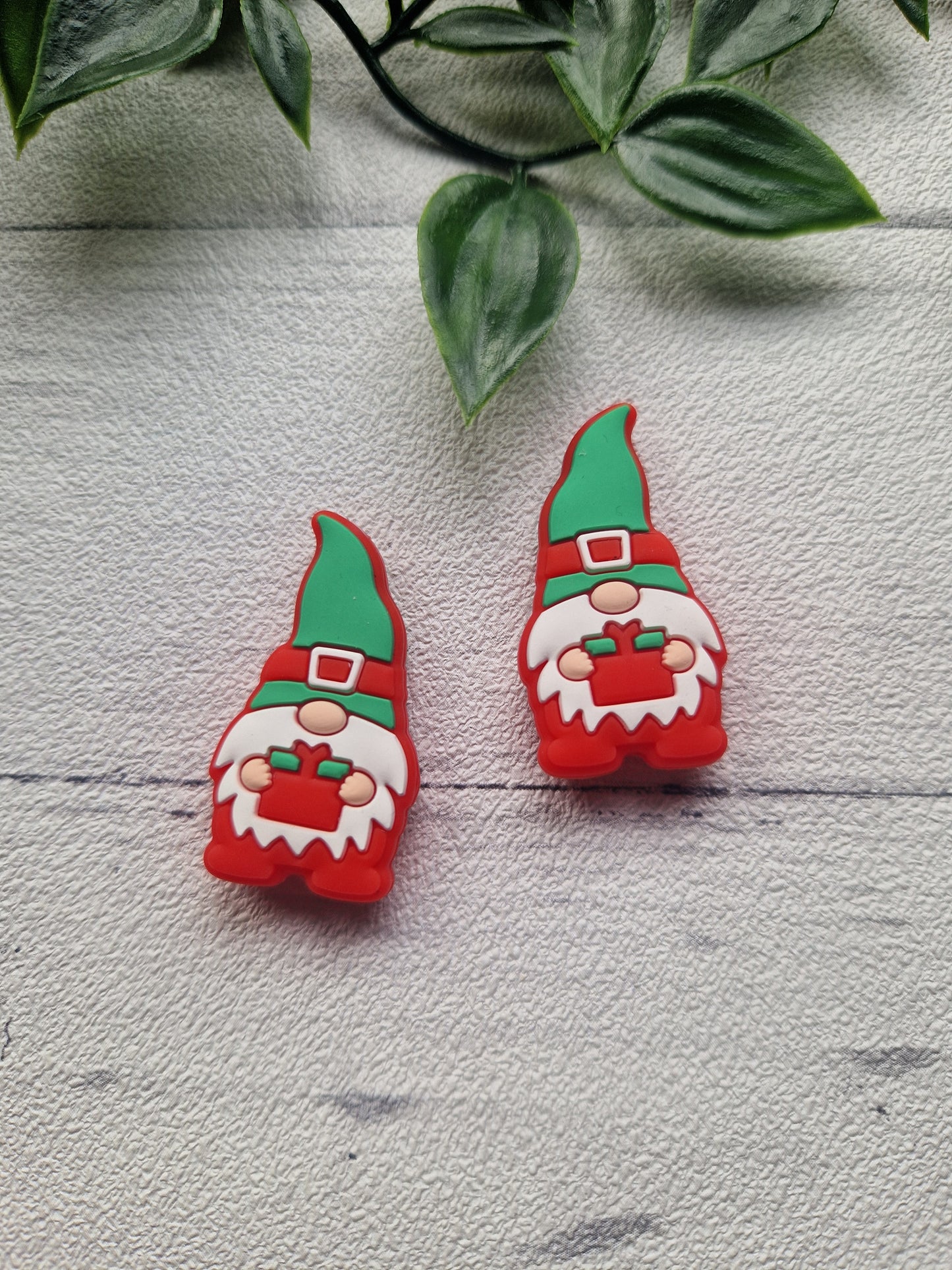 Xmas Pressie Gnome Needle Stoppers
