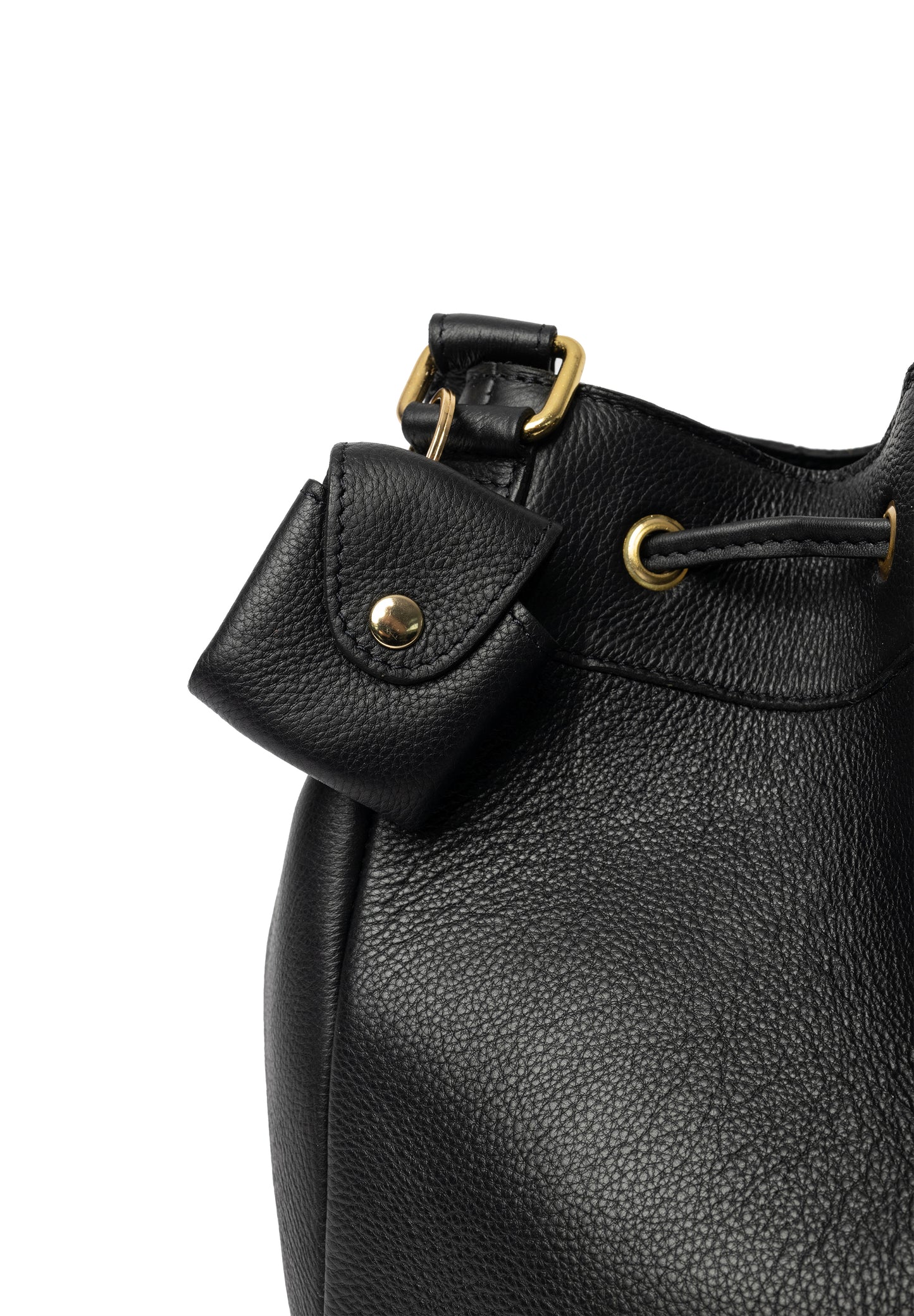 Project 20 - RE:DESIGNED Bucket Bag