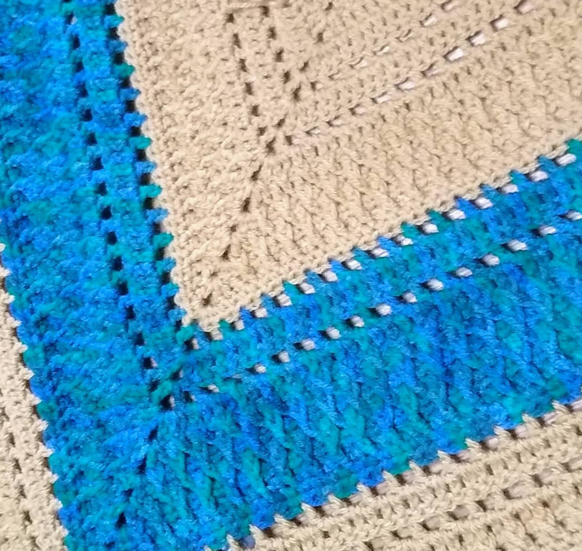Silver Echos Shawl Pattern