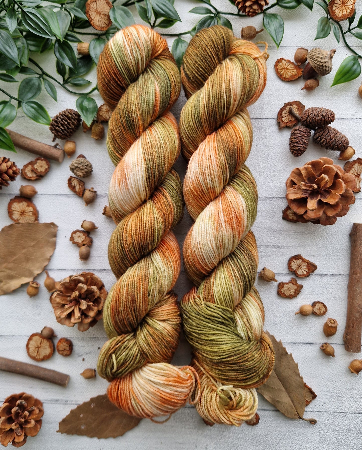 Leaf Pile - Classic DK
