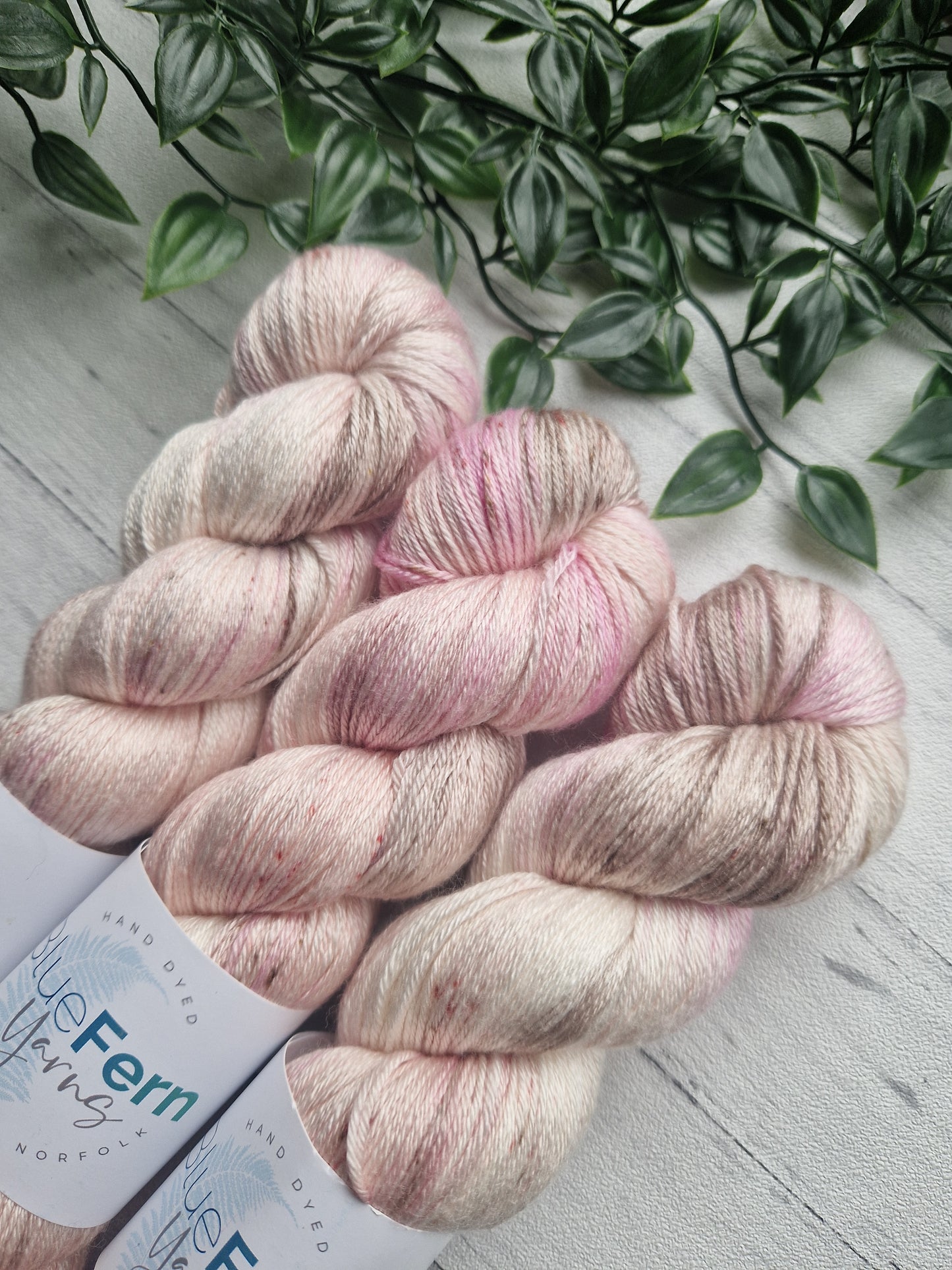 Raspberry Truffle - Shimmer 4ply