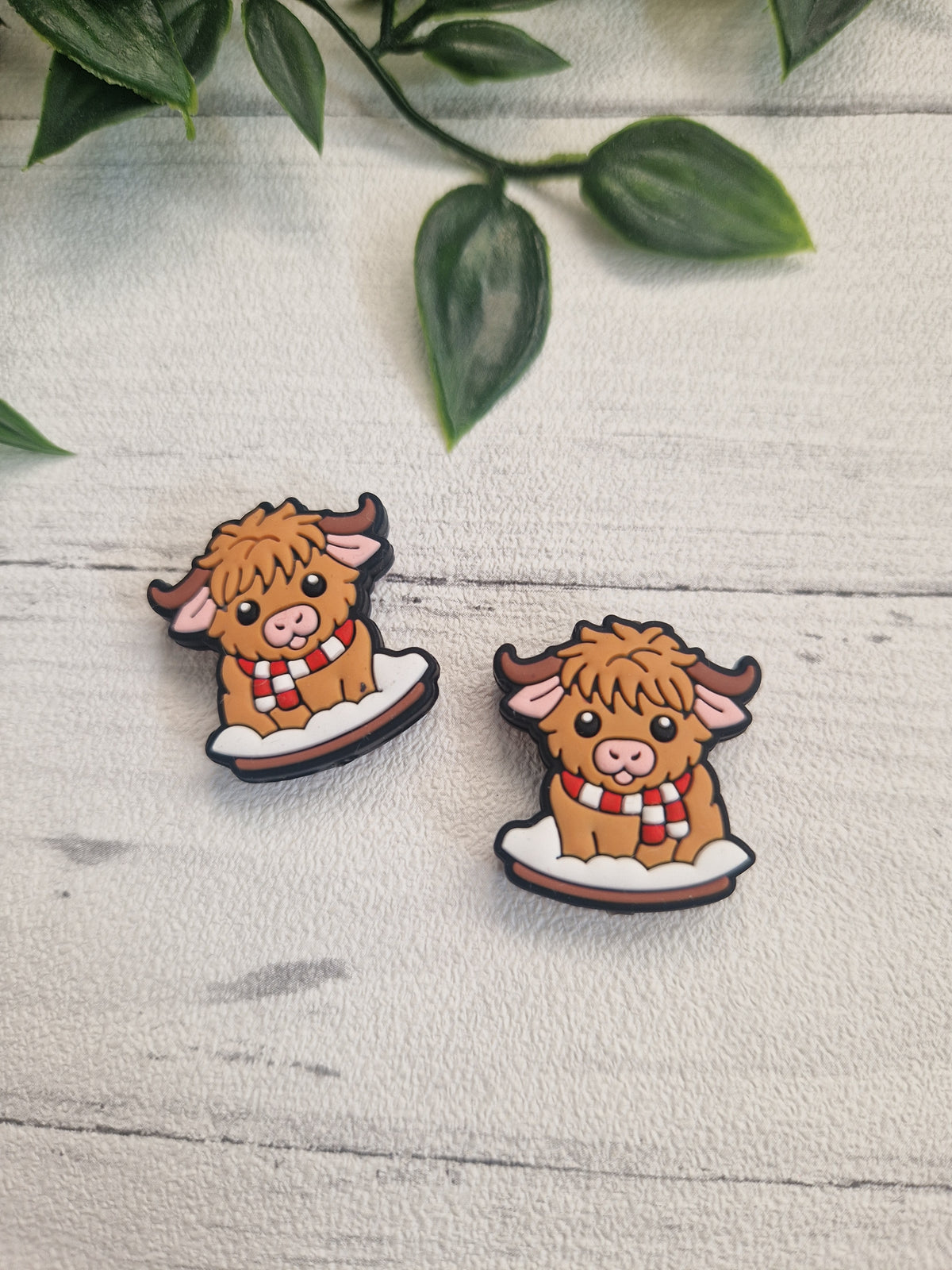 Highland Cow (Scarf) Needle Stoppers